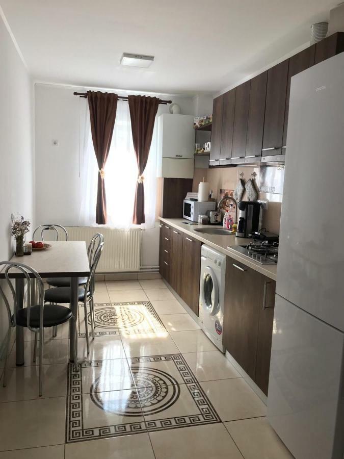 Apartament Mont Blanc Sinaia Buitenkant foto