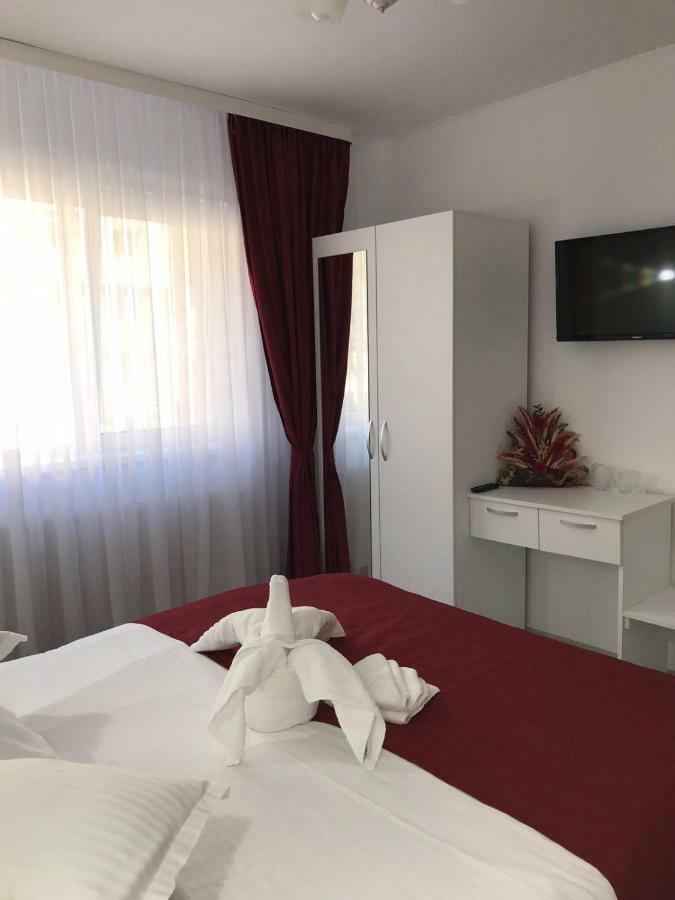 Apartament Mont Blanc Sinaia Buitenkant foto