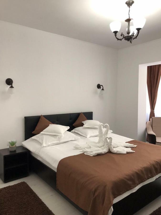 Apartament Mont Blanc Sinaia Buitenkant foto