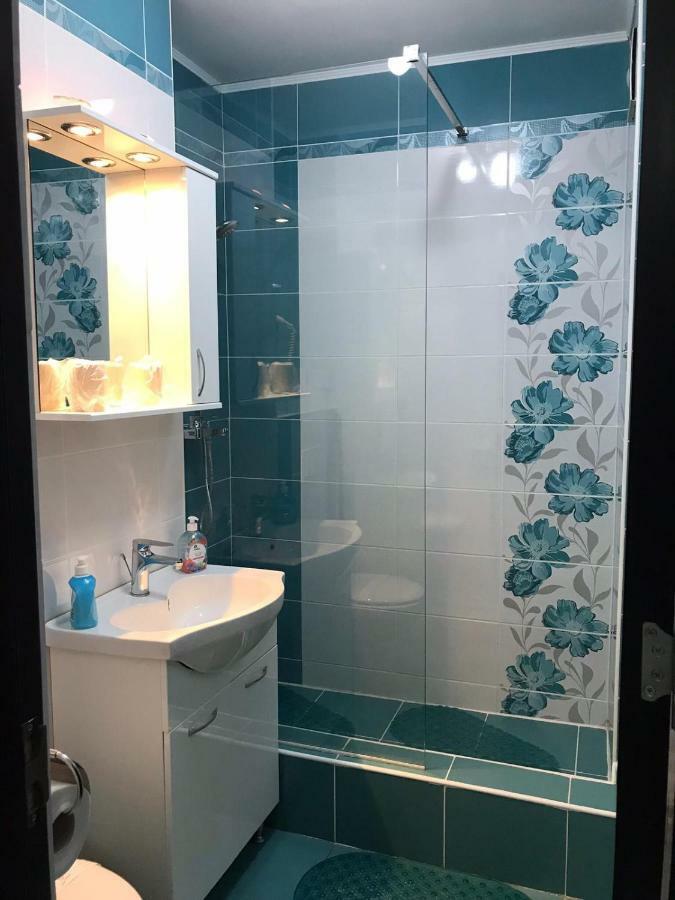 Apartament Mont Blanc Sinaia Buitenkant foto