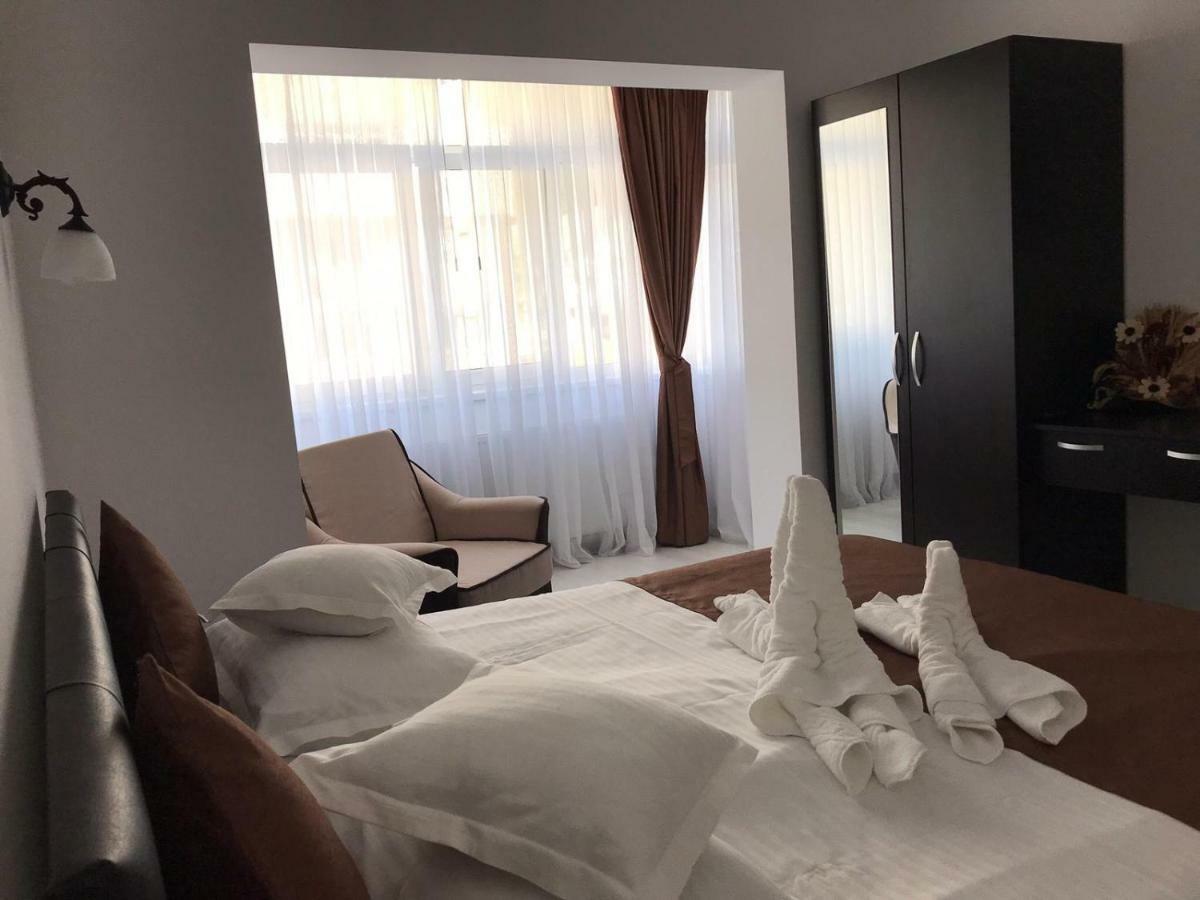 Apartament Mont Blanc Sinaia Buitenkant foto