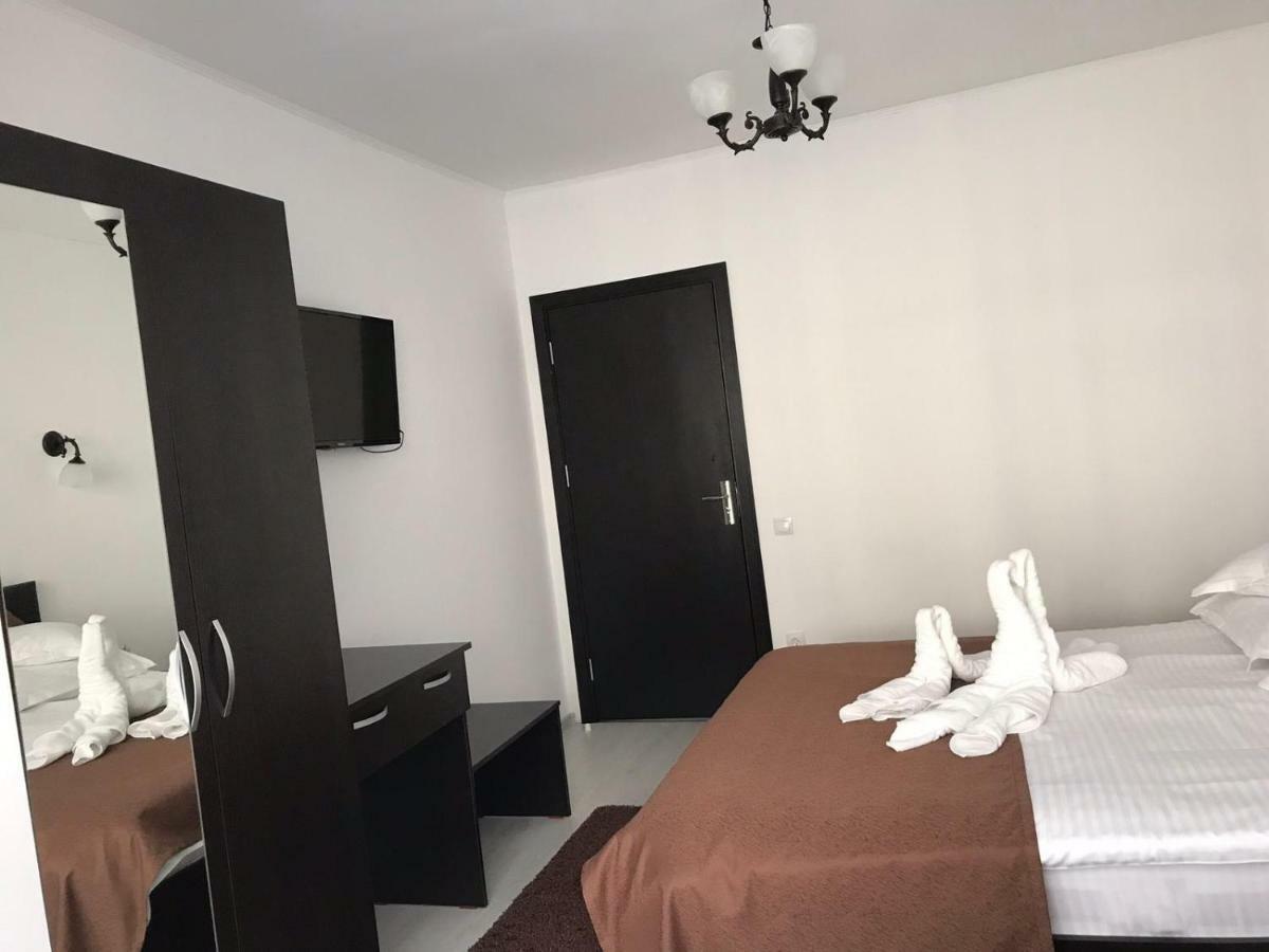 Apartament Mont Blanc Sinaia Buitenkant foto